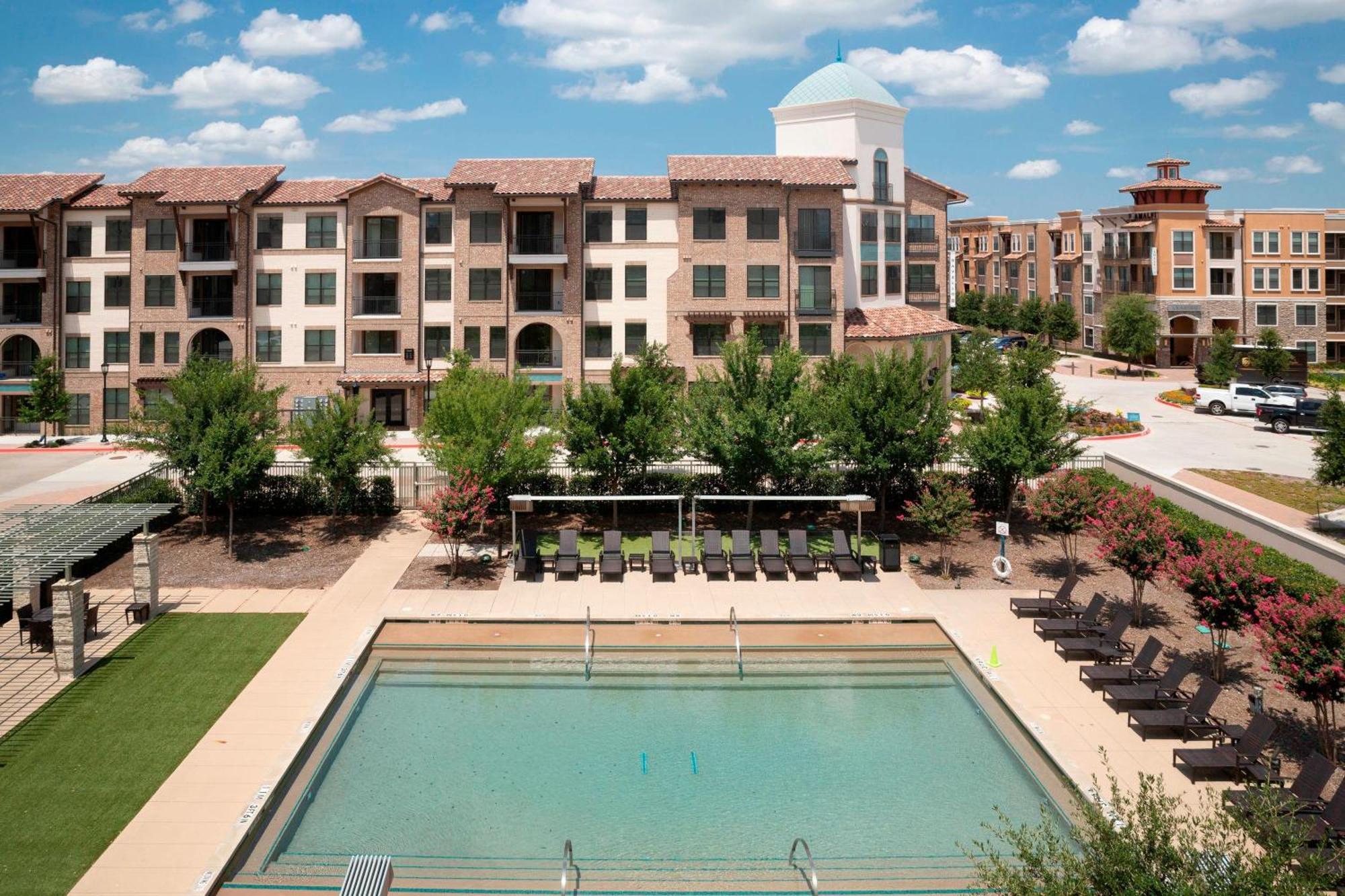 Sheraton Stonebriar Hotel 4*