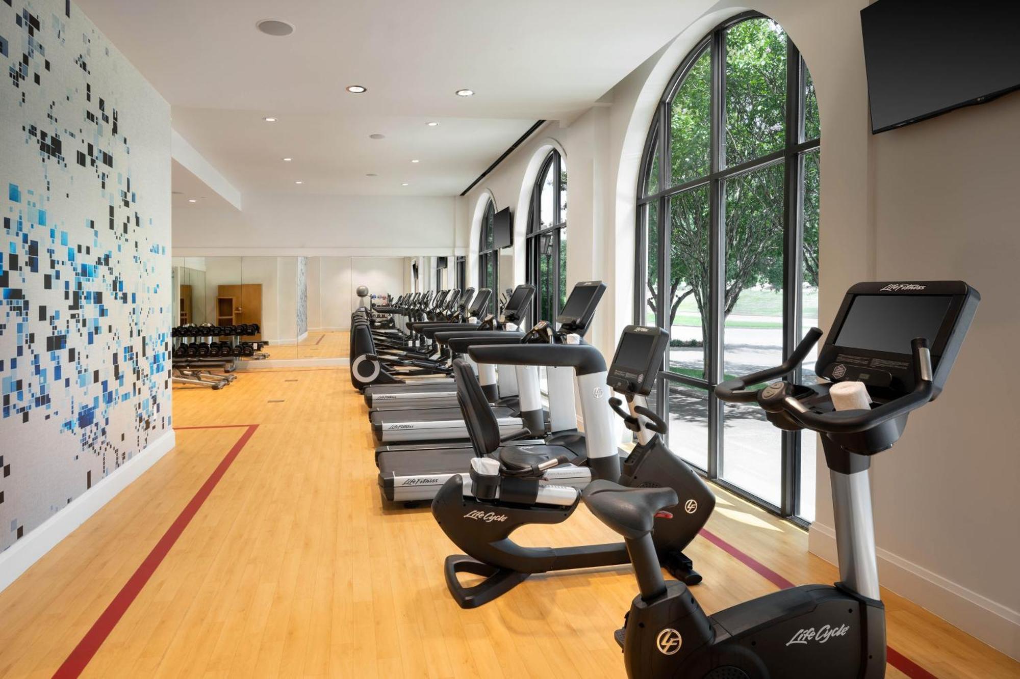 Sheraton Stonebriar 4*