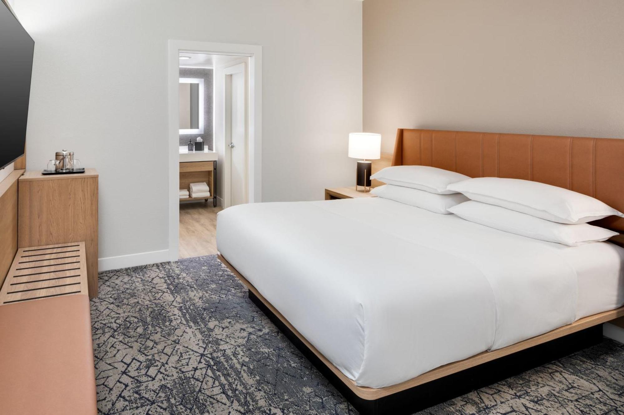Sheraton Stonebriar Hotel 4*
