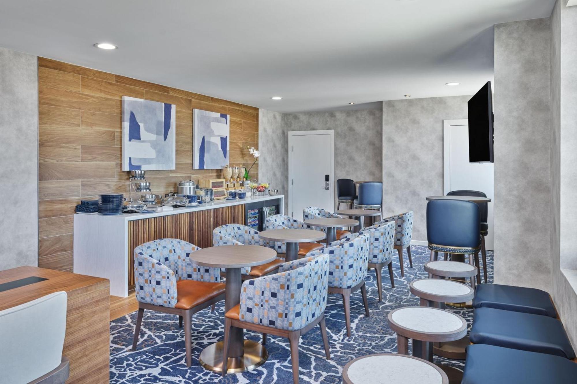 Sheraton Stonebriar Hotel 4*