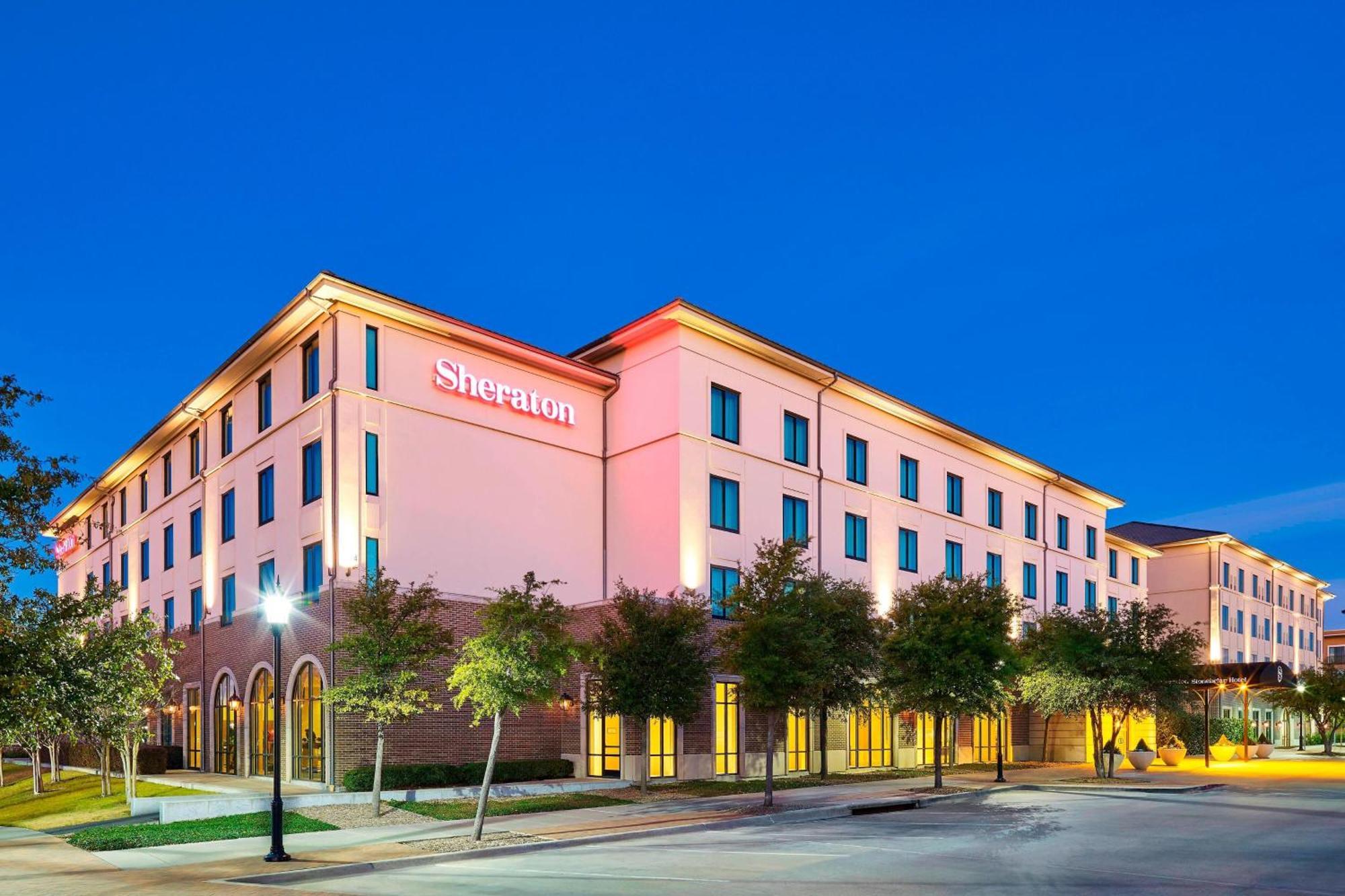 Sheraton Stonebriar Hotel 4*